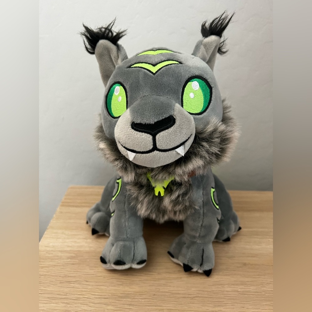 Mischief Plush Works of Warcraft, RARE gently used condition with bag, tag